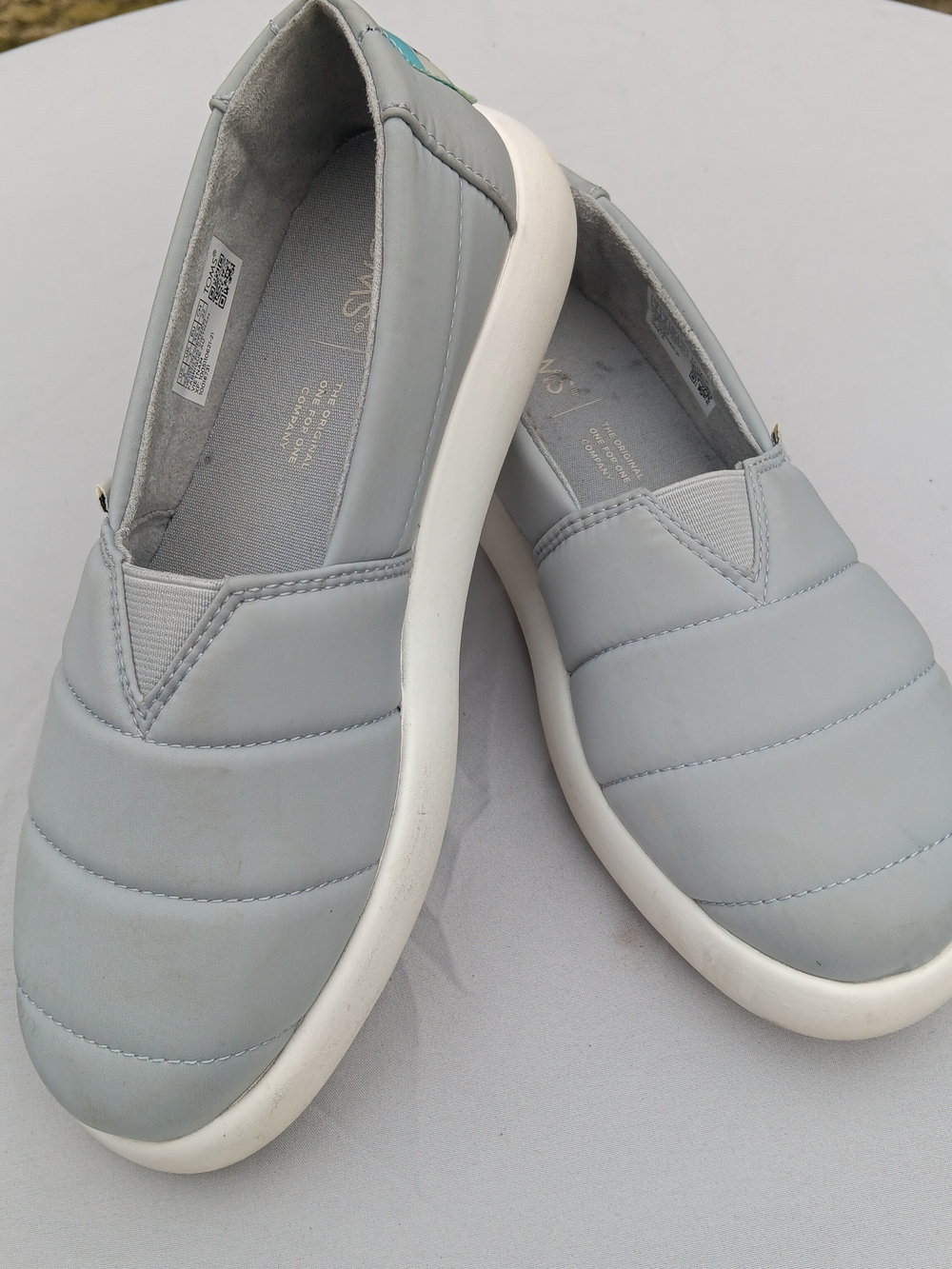 Toms Mallow Puff Slip-On Quilted Slip-On Sneakers - Light Gray Size 5